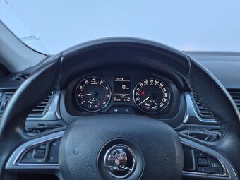 ŠKODA Rapid 1.2TSI 77kW Spaceback Ambition - 7