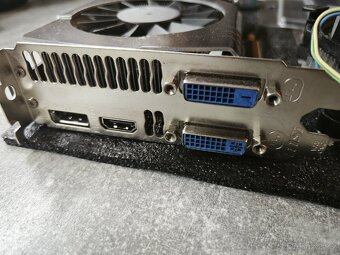 GTX 660, i5-3470, KHX 8 GB - 7