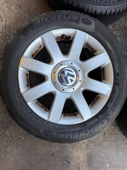 Originální VW alu kola R16 s pneu 205/55/16 Michelin - 7