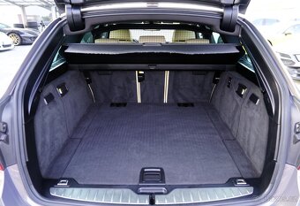 BMW 530d xDrive Touring Luxury - 7