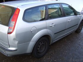 Prodám náhradní díly Ford Focus Mk2 kombi 1.6 16v 85kw - 7