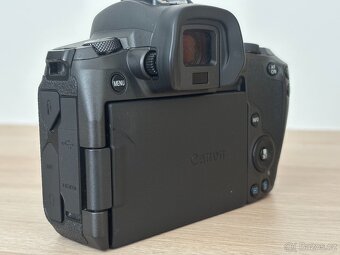 Canon EOS R - 7