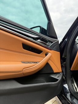 BMW 540i X-drive 250KW M-Paket CZ - 7