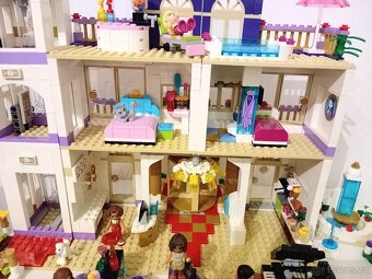 LEGO Friends 41101 Grand hotel v městečku Heartlake - 7