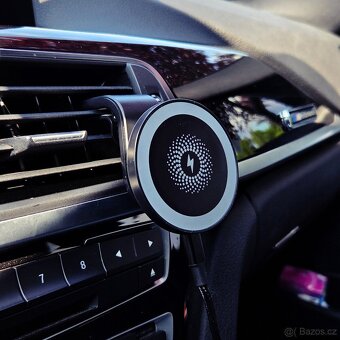 Magnetická nabíječka do auta - 7