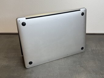 Macbook Pro 13" 2019 / I5 / 8GB / 256GB / Silver - 7