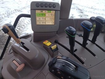Traktor John deere - 7