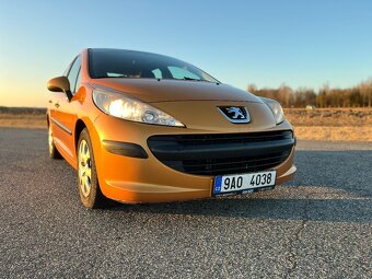 Peugeot 207 1.4 - 7