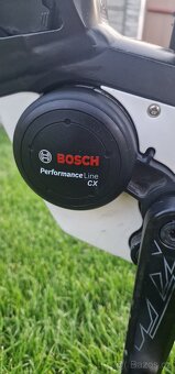 Celoodpružené elektrokolo KTM Macina Lycan 275, Bosch CX - 7