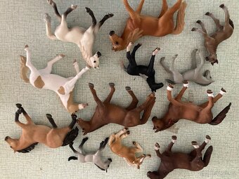 Schleich koně 70-80 Kč - 7
