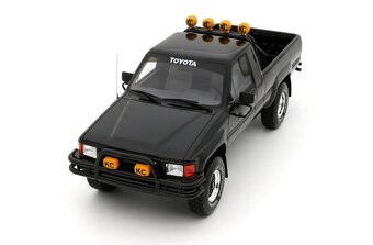 Toyota Hilux SR5 1985 1:18 OttoMobile - 7