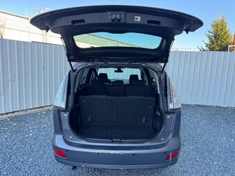 Mazda 5 1,8 i,16V,85kW,7 míst - 7