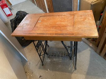 Prodám retro šicí stroj - 7