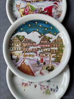 Vánoční kolekce porcelánových talířů a svícnů - 7