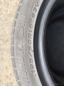 PRODÁM 2 KS LETNÍ PNEU KINGSTAR 195/50/15 - 7