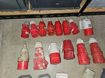 Zásuvky a kabely 230V + 380V - 16A a 32A - 7