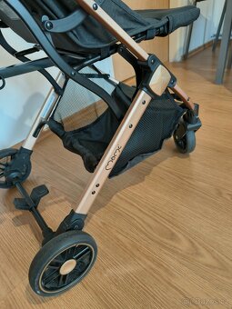 Golfový kočárek - 7