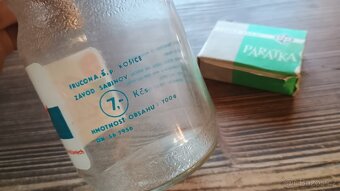 Retro láhev a párátka - 7