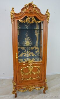 Zámecká vitrína - masiv - 7