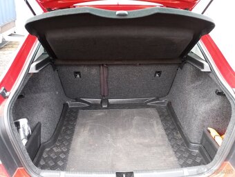 Prodám škoda rapid 1.6 tdi 77kw. koupeno ČR. - 7