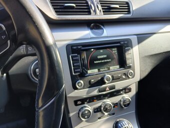 Volkswagen Passat, nafta 1.6, 77 kW, 2012, manuál,zimní pneu - 7