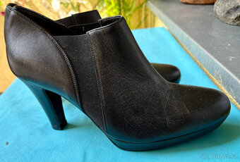 Kožené polokozačky zn. L'amour, vel. 38 - 7