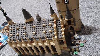 Lego Harry Potter velká síň v bradavicích - 7