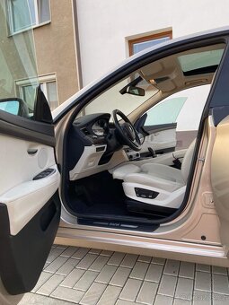 BMW - 7