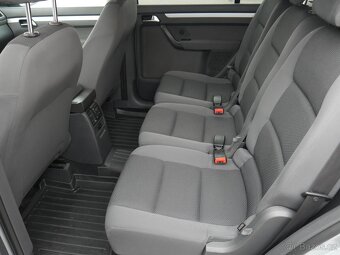 Volkswagen Touran 1.6TDi , 77 kW nafta, 2010 - 7