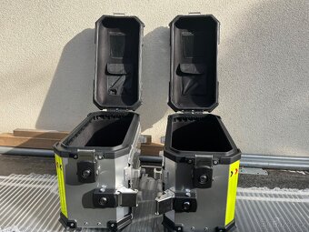 Alu kufry 2x boční a Topcase - 7