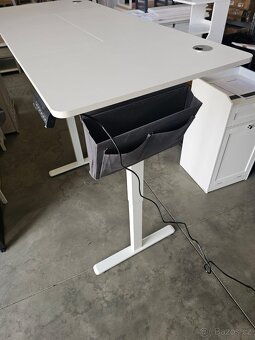Nový elektrický výškově nastavitelný PC stůl s pamětí výšky - 7
