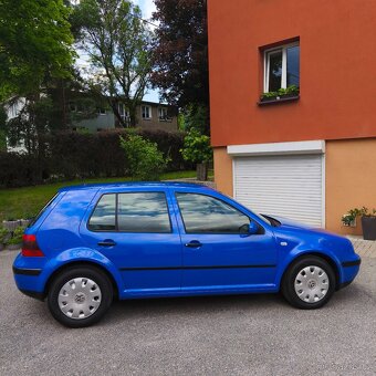 Volkswagen Golf 1.6 benzín, funkční klima, bez koroze - 7