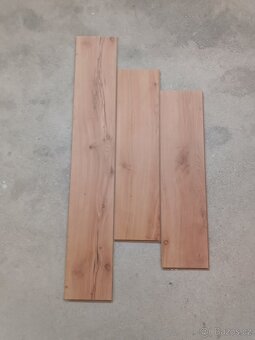 Krásná laminátová podlaha (více než 13 m2) - 7