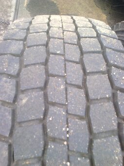 Pneu 245/70 R19.5 - Disk 19.5 - 8 šroubů - 1.250,-Kč / ks - 7