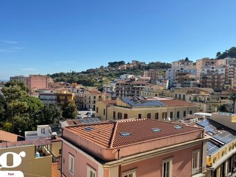 Sicílie, RD 5+1, 130 m2, v histor. centru Patti, Via Roma - 7