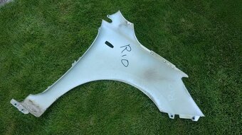 Kia Rio IV 4 YB 2017- Lavy predny blatnik - 7