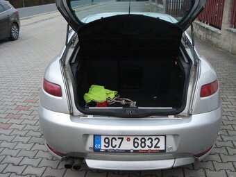 Alfa Romeo GT 1.9 JTD - 7