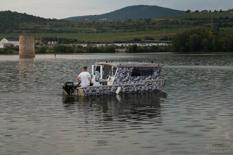 Loď pro rybáře s kajutou, pochozí střechou. Hliník. Prodej. - 7