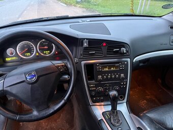 Prodám Volvo XC70 2.4D 136kw - 7