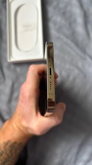 iPhone 13 pro max gold - 7
