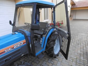 Malotraktor ISEKI TF223D s originální kabinou - 7