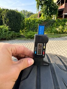 235/35/19 letní pneu - 7