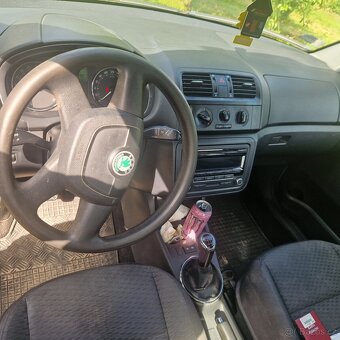 Prodám na dily nebo prihlaseni fabia 2 1.6 tdi combi facelif - 7