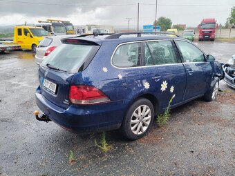 VW Golf 1.6 TDI r. v. 2011 bouraný na ND - 7