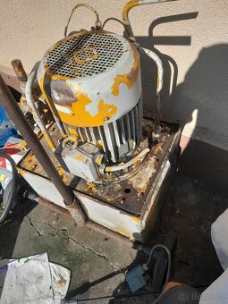 Štípačka na dřevo - 7