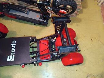 Elektroskůtr FOLD 2 GOLF (téměř nový) - 7