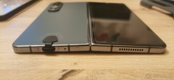 Samsung Galaxy Z-Fold4 - 7
