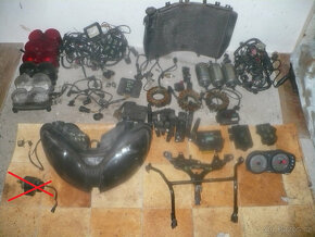 kawasaki ZX 9 R díly r.99-02 - 7