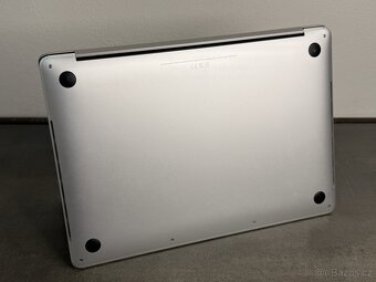 MacBook Pro 13'' 2019 / i5 / 16GB / 256GB SSD / Silver - D - 7