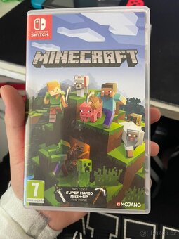 Nintendo switch + 3 hry+ 1x ovladač + obal - 7